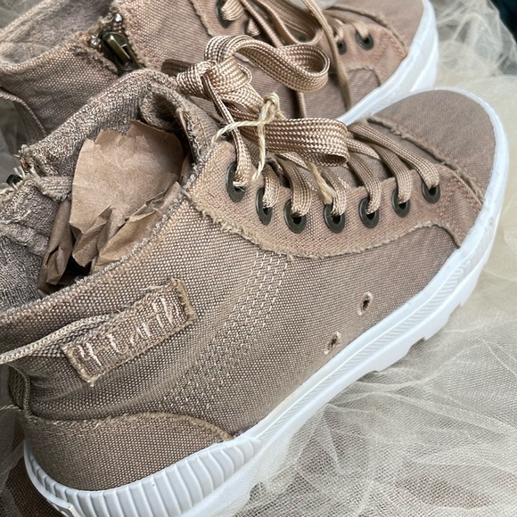 ❤️ BLOWFISH MALIBU 4 earth high top zippered tennis shoes sneakers size 8 - Picture 2 of 8